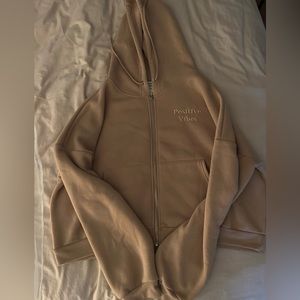 Rue 21 Brown Zip Up Boyfriend Hoodie Size
Medium.